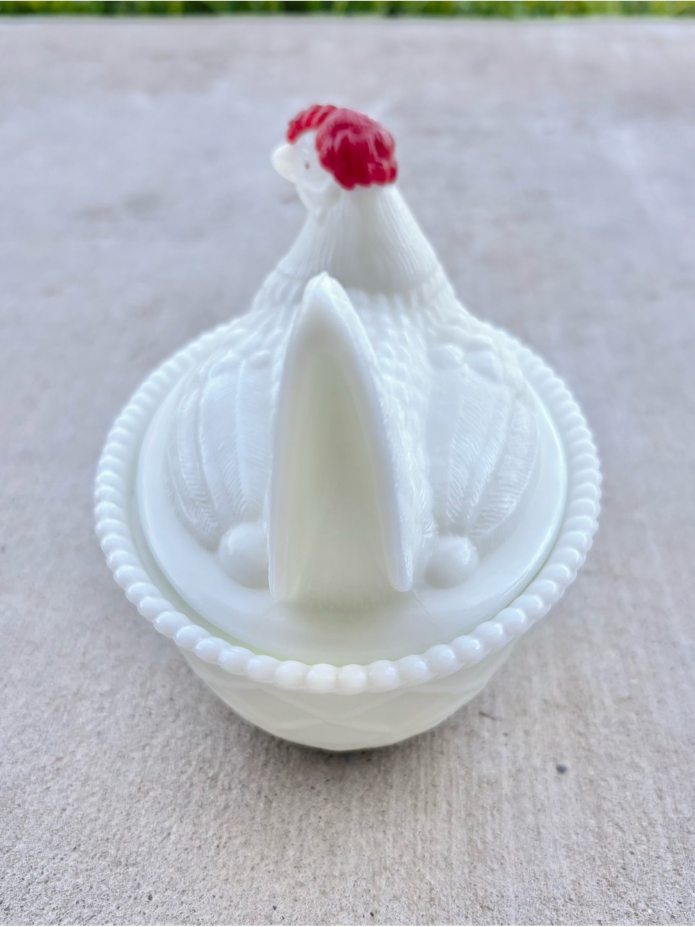 Westmoreland White Milk Glass Hen on Nest Covered Dish Red Comb Vintage 50s 60s - Picture 2 of 8